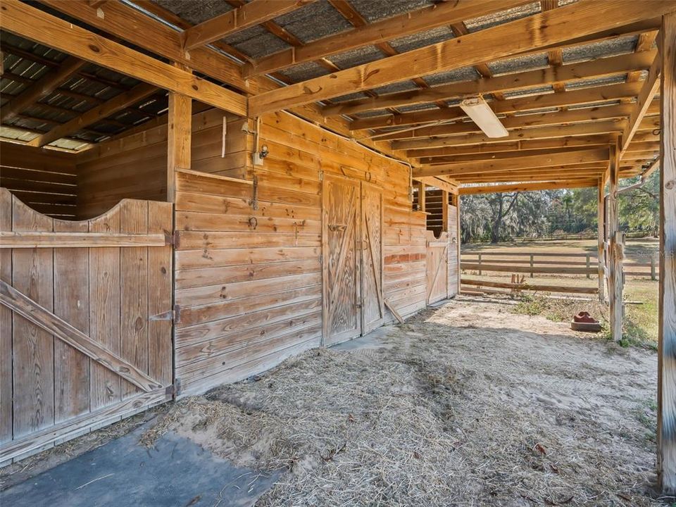 На продажу: $325,000 (2 спален, 2 ванн, 1008 Квадратных фут)