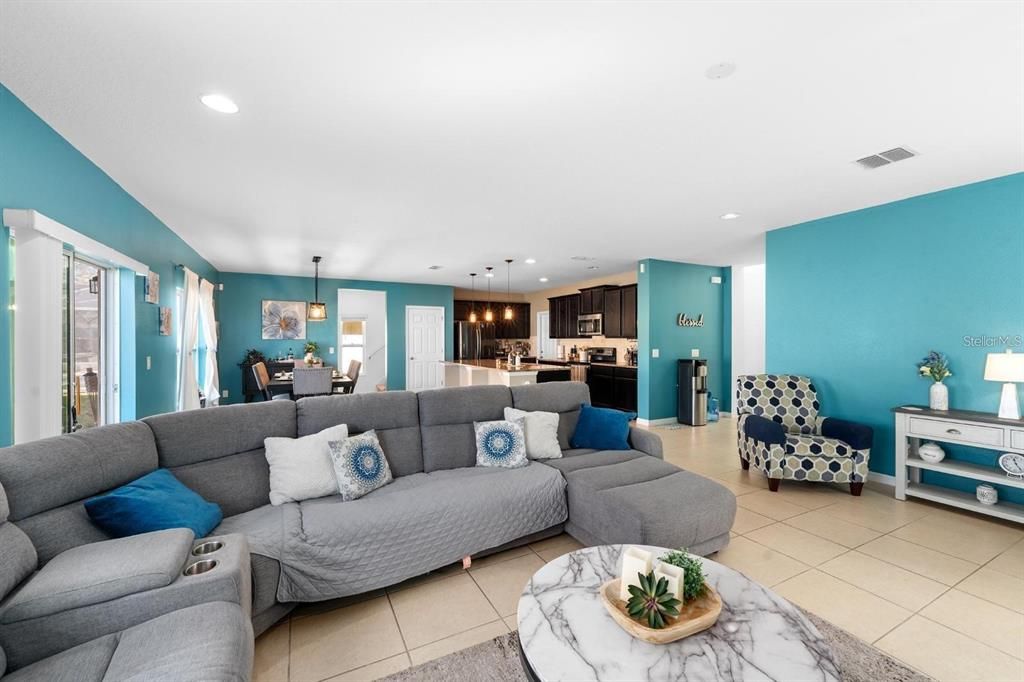 待售: $415,000 (5 贝兹, 3 浴室, 2632 平方英尺)