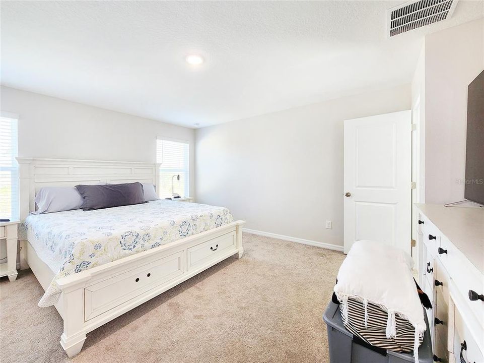 For Sale: $435,000 (4 beds, 2 baths, 2226 Square Feet)