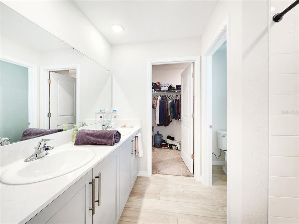 For Sale: $435,000 (4 beds, 2 baths, 2226 Square Feet)