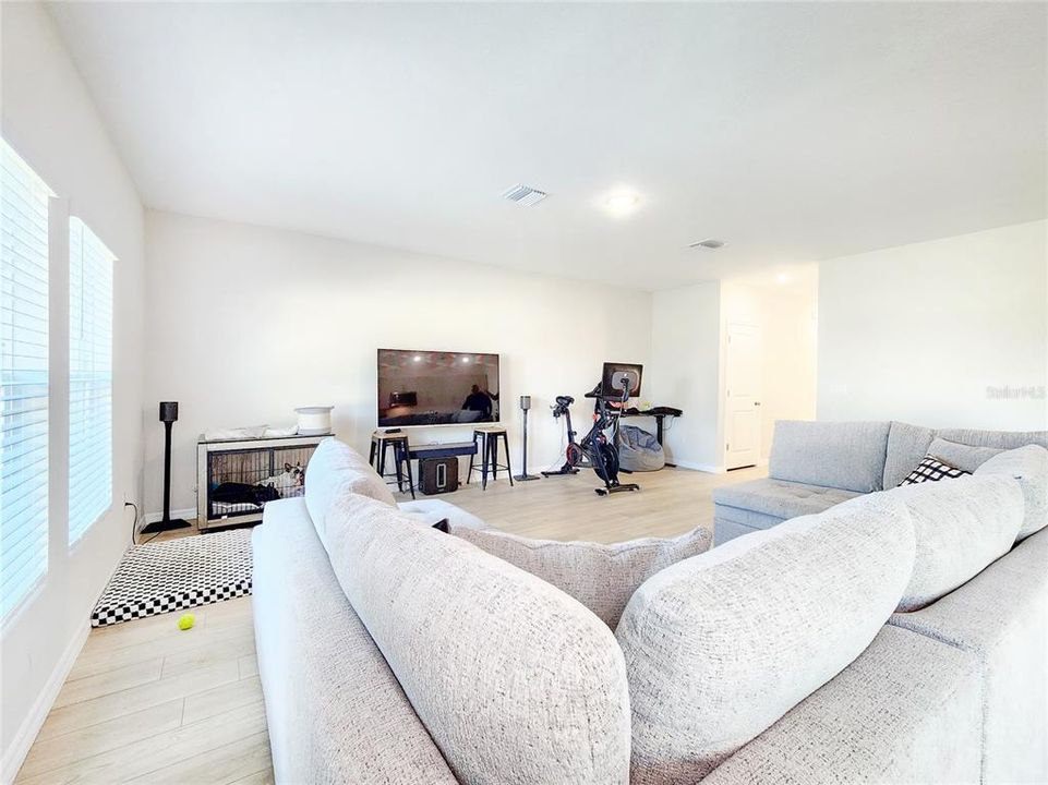 For Sale: $435,000 (4 beds, 2 baths, 2226 Square Feet)