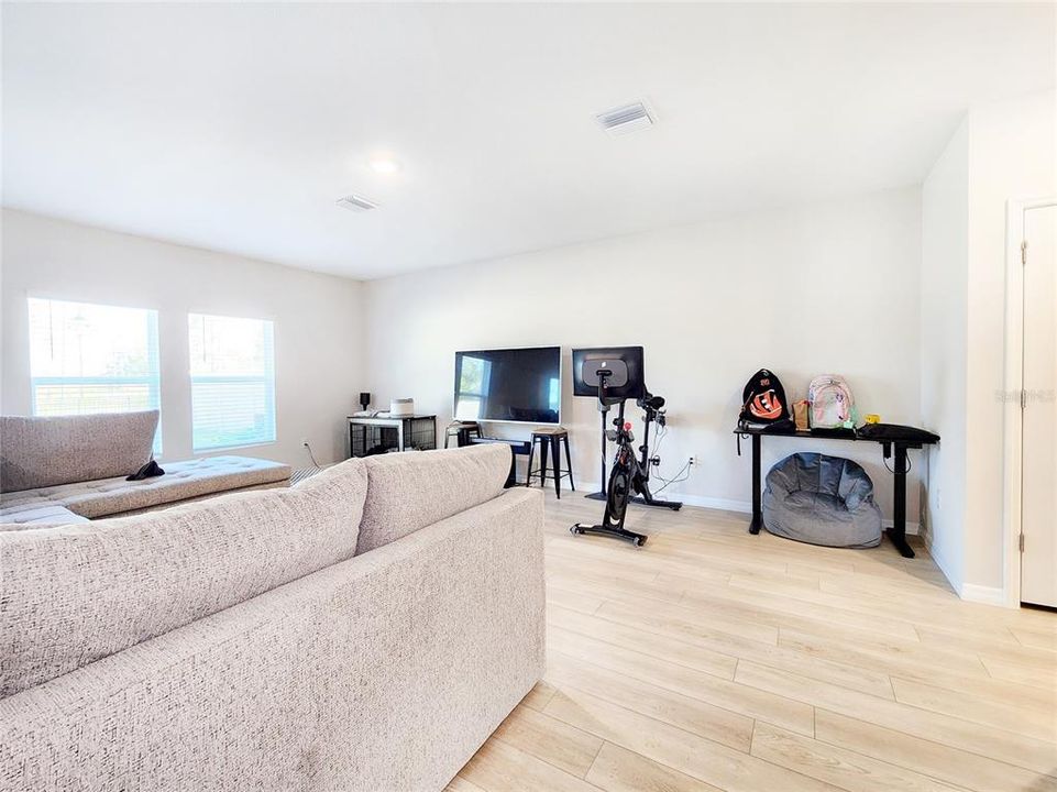 For Sale: $435,000 (4 beds, 2 baths, 2226 Square Feet)