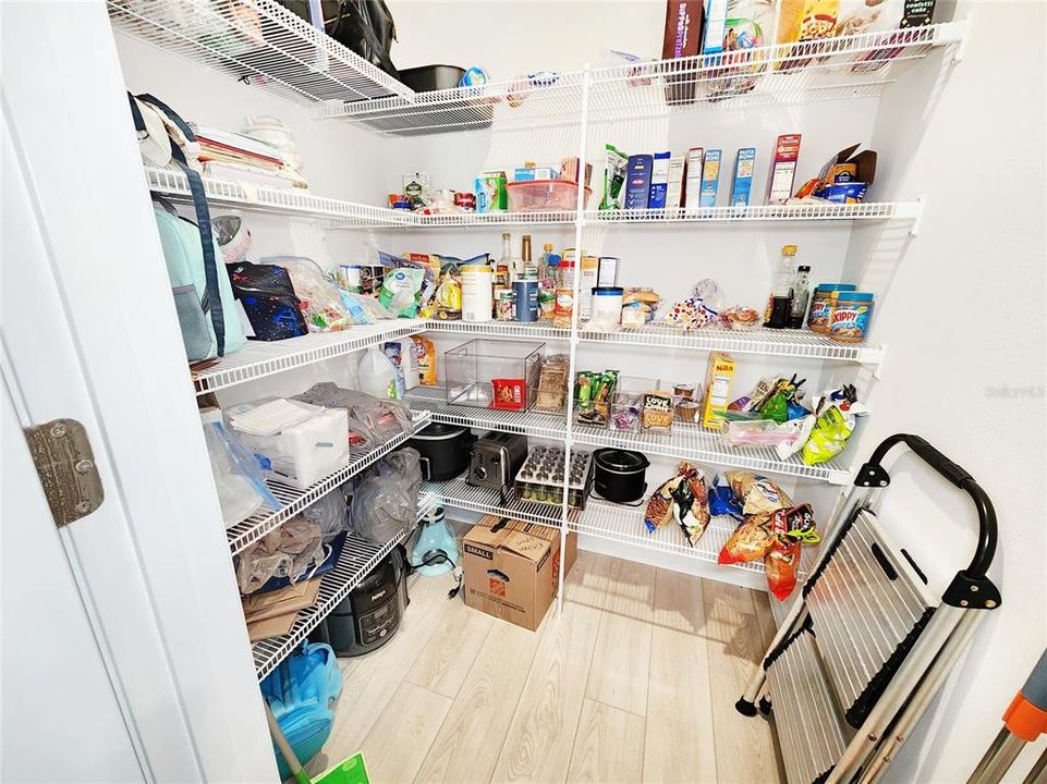 For Sale: $435,000 (4 beds, 2 baths, 2226 Square Feet)