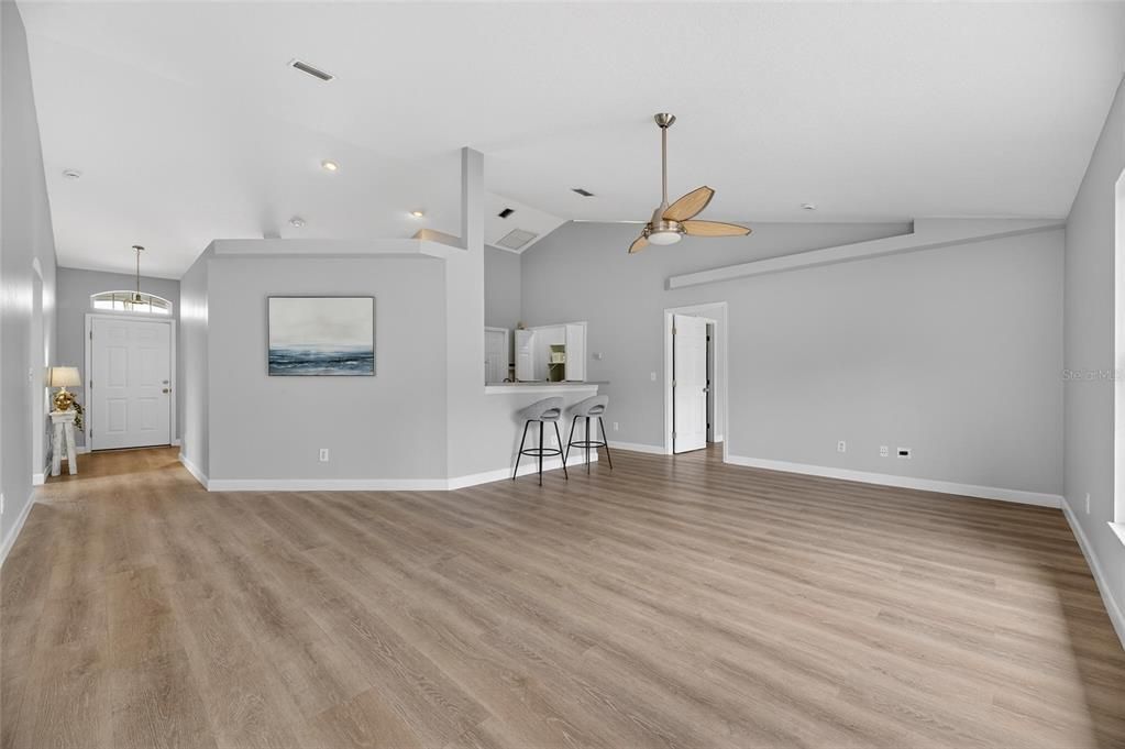 待售: $329,900 (3 贝兹, 2 浴室, 1498 平方英尺)