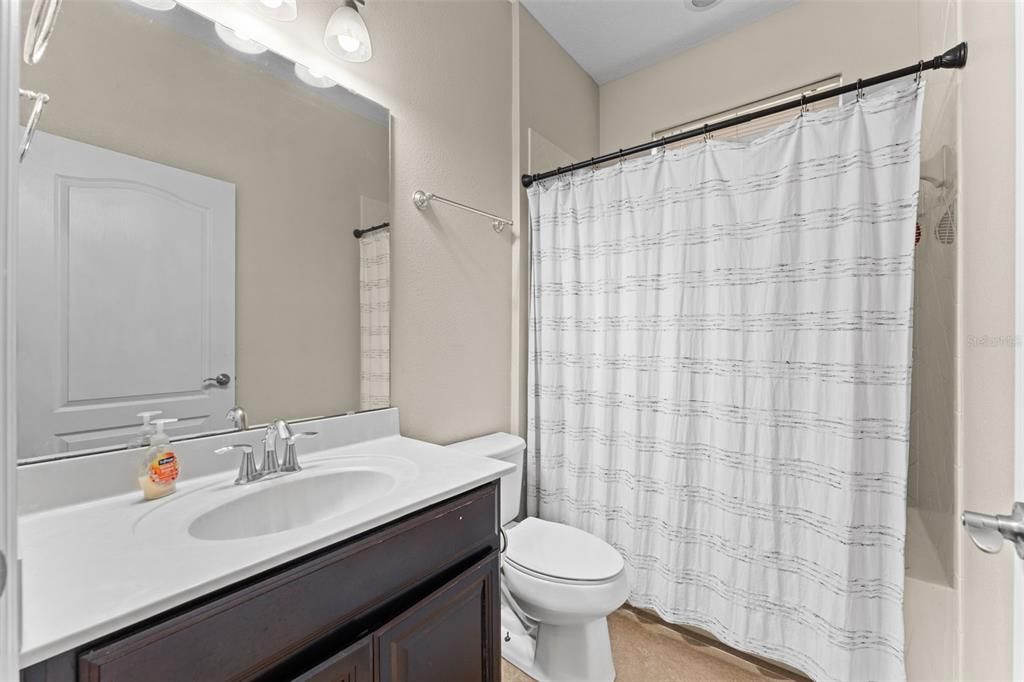 На продажу: $1,000,000 (4 спален, 4 ванн, 3957 Квадратных фут)