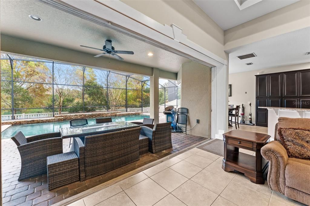 На продажу: $1,000,000 (4 спален, 4 ванн, 3957 Квадратных фут)