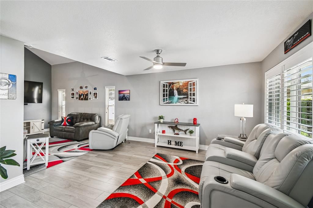 For Sale: $499,000 (3 beds, 2 baths, 2130 Square Feet)