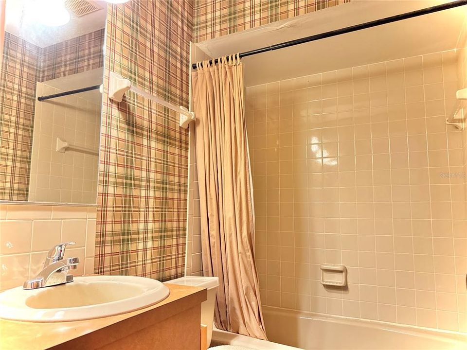 For Sale: $430,000 (3 beds, 2 baths, 1611 Square Feet)