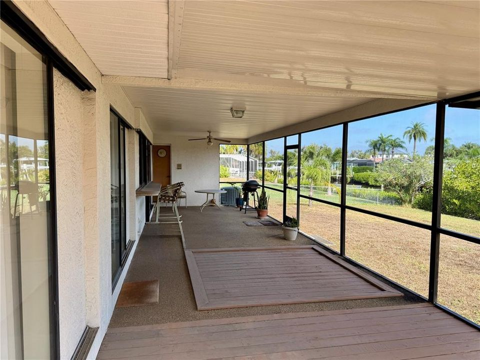 For Sale: $430,000 (3 beds, 2 baths, 1611 Square Feet)