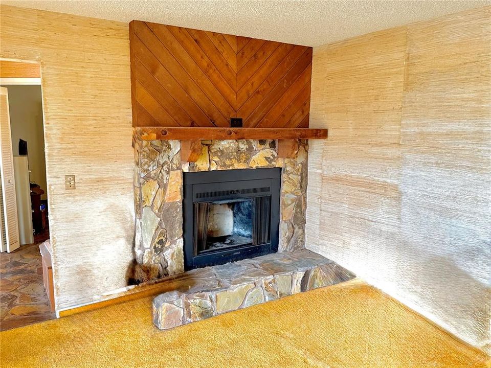 For Sale: $430,000 (3 beds, 2 baths, 1611 Square Feet)