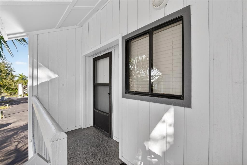 待售: $350,000 (2 贝兹, 2 浴室, 1095 平方英尺)