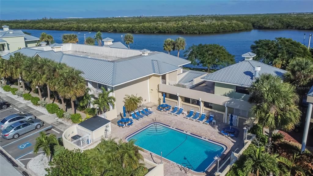 待售: $350,000 (2 贝兹, 2 浴室, 1095 平方英尺)