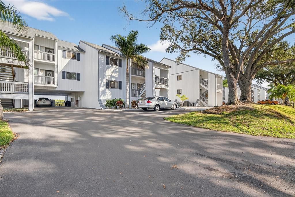 待售: $350,000 (2 贝兹, 2 浴室, 1095 平方英尺)