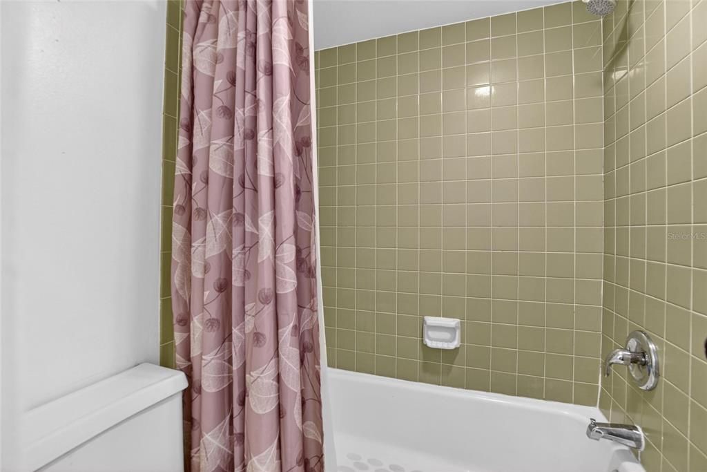 待售: $350,000 (2 贝兹, 2 浴室, 1095 平方英尺)