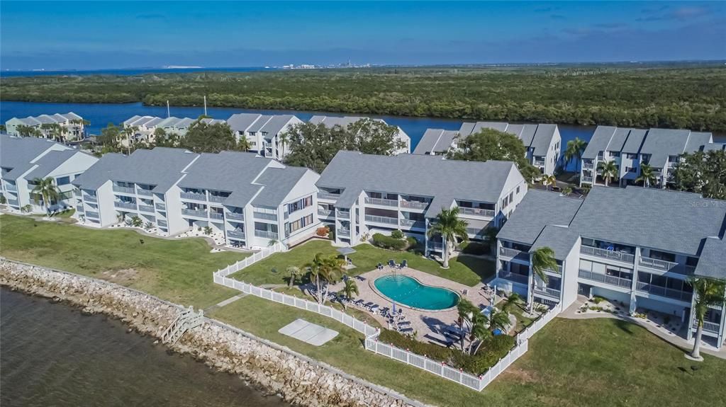 待售: $350,000 (2 贝兹, 2 浴室, 1095 平方英尺)