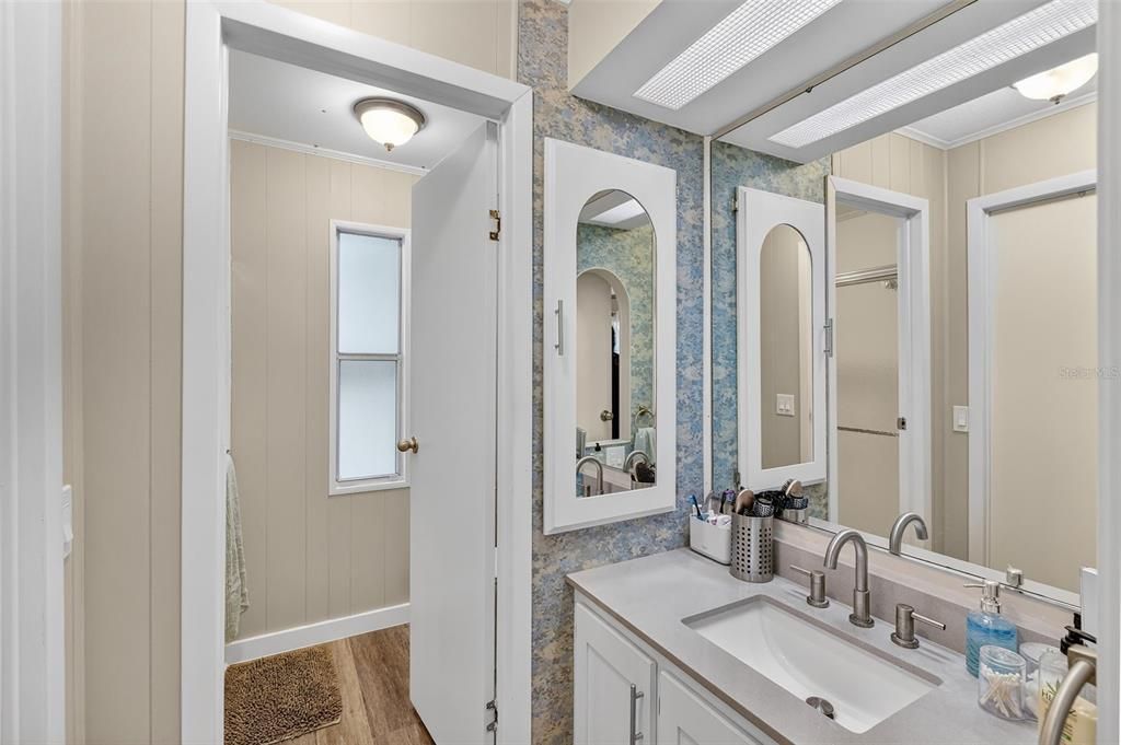 待售: $155,000 (2 贝兹, 2 浴室, 864 平方英尺)