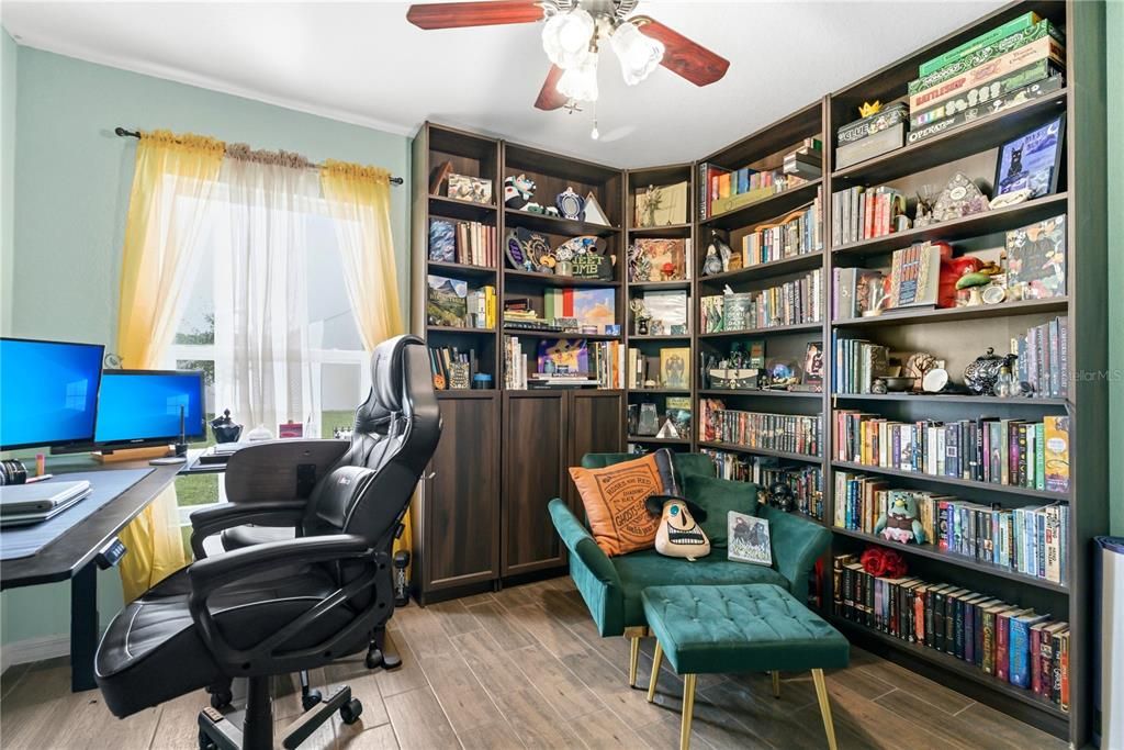 For Sale: $340,000 (3 beds, 2 baths, 1391 Square Feet)