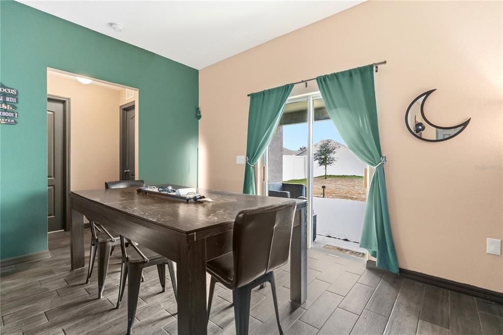 For Sale: $340,000 (3 beds, 2 baths, 1391 Square Feet)