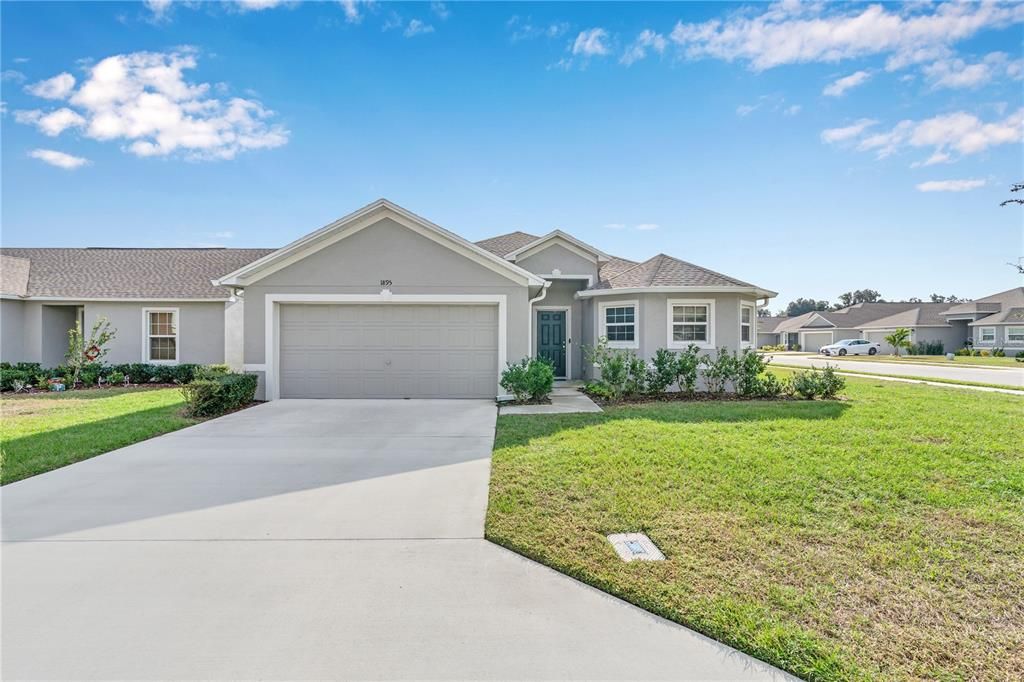 For Sale: $340,000 (3 beds, 2 baths, 1391 Square Feet)