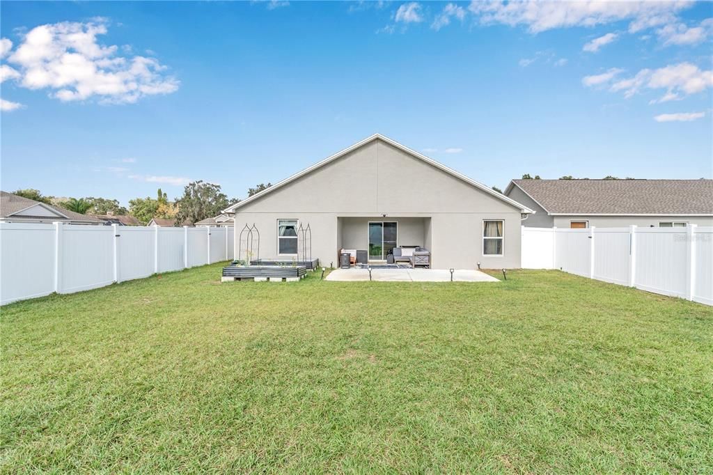 For Sale: $340,000 (3 beds, 2 baths, 1391 Square Feet)