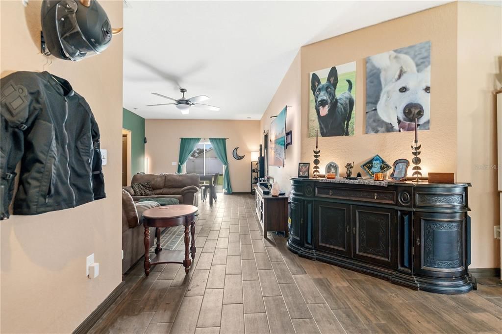 For Sale: $340,000 (3 beds, 2 baths, 1391 Square Feet)