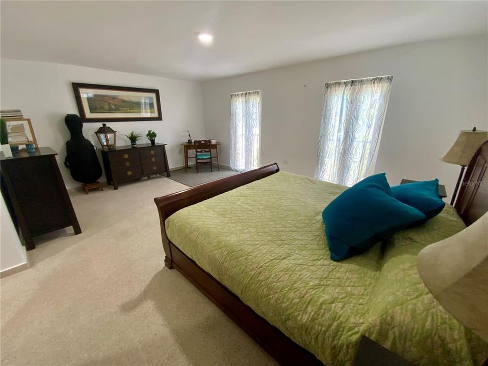 На продажу: $650,000 (4 спален, 2 ванн, 2700 Квадратных фут)