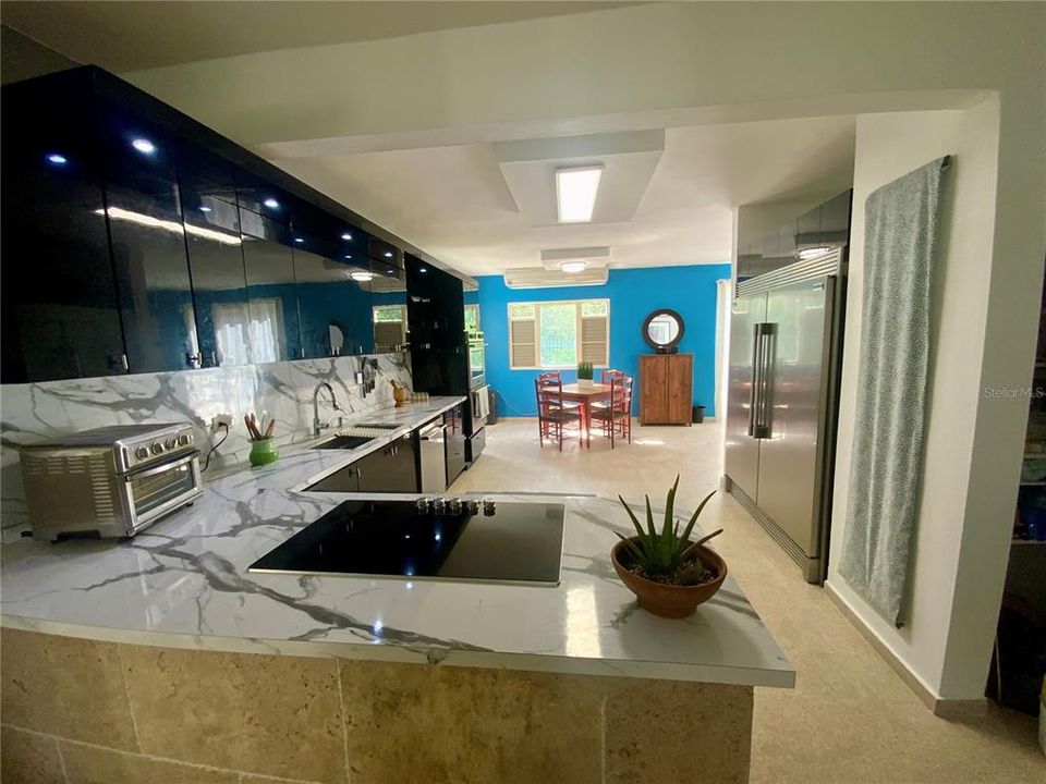 На продажу: $650,000 (4 спален, 2 ванн, 2700 Квадратных фут)