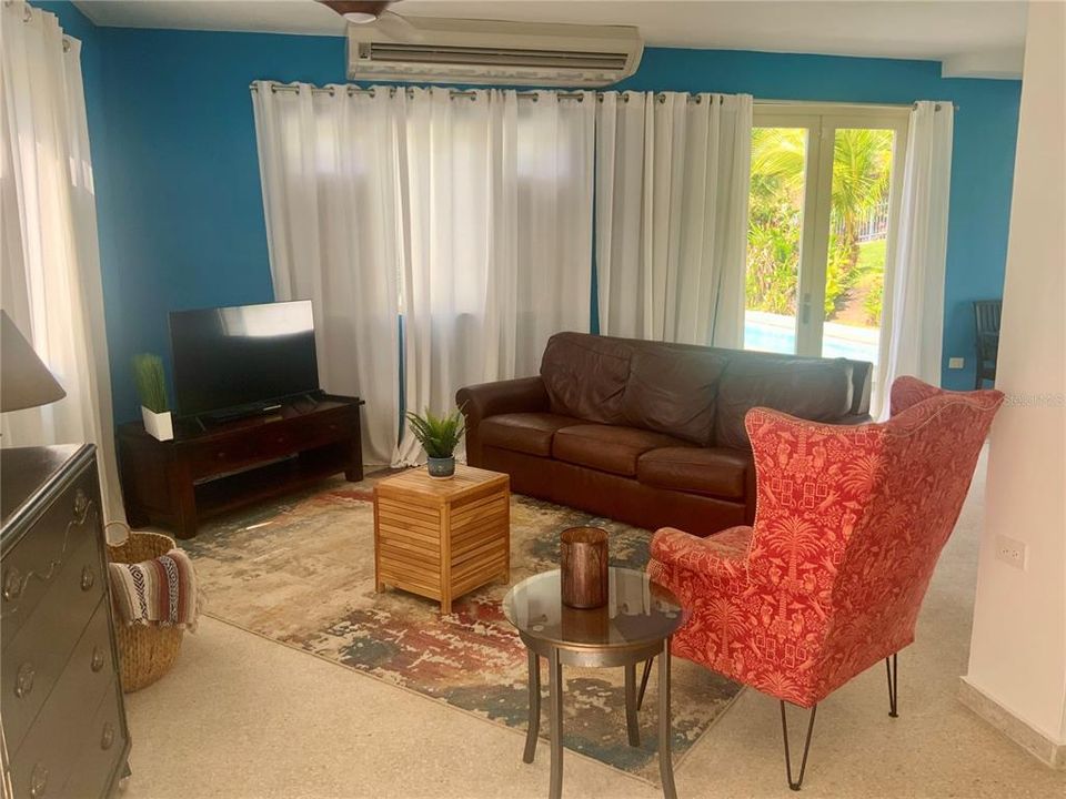 На продажу: $650,000 (4 спален, 2 ванн, 2700 Квадратных фут)