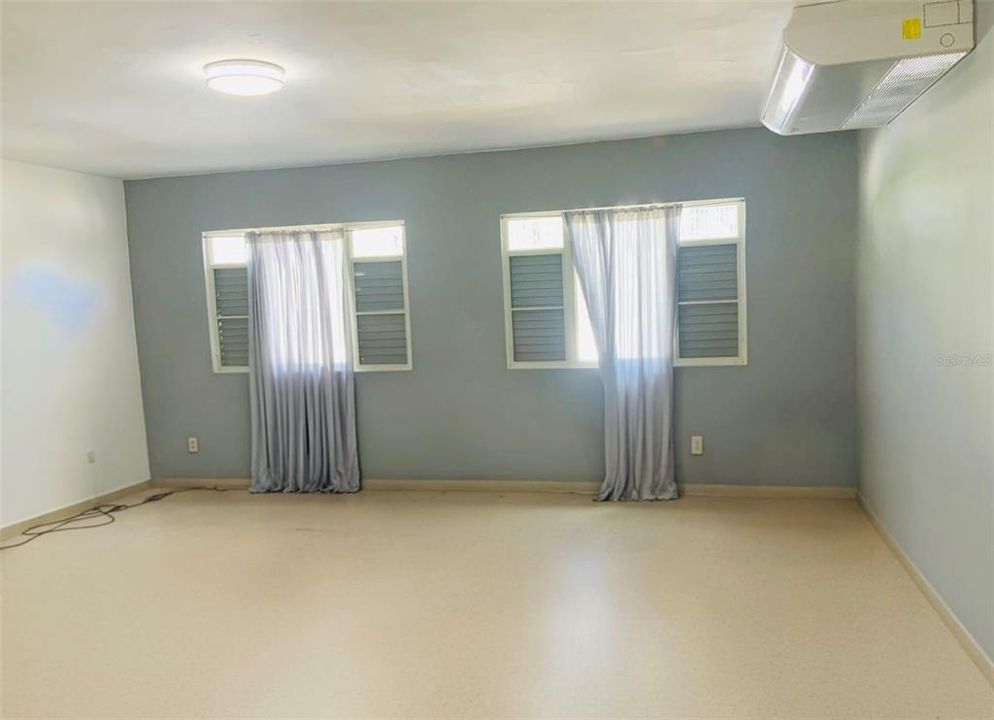 На продажу: $650,000 (4 спален, 2 ванн, 2700 Квадратных фут)