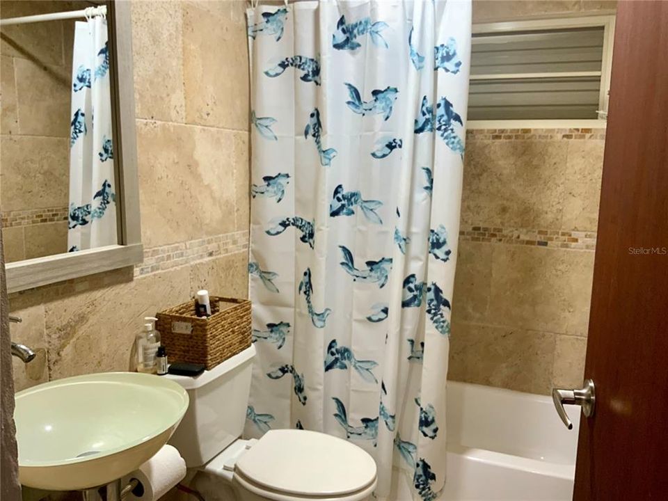 На продажу: $650,000 (4 спален, 2 ванн, 2700 Квадратных фут)