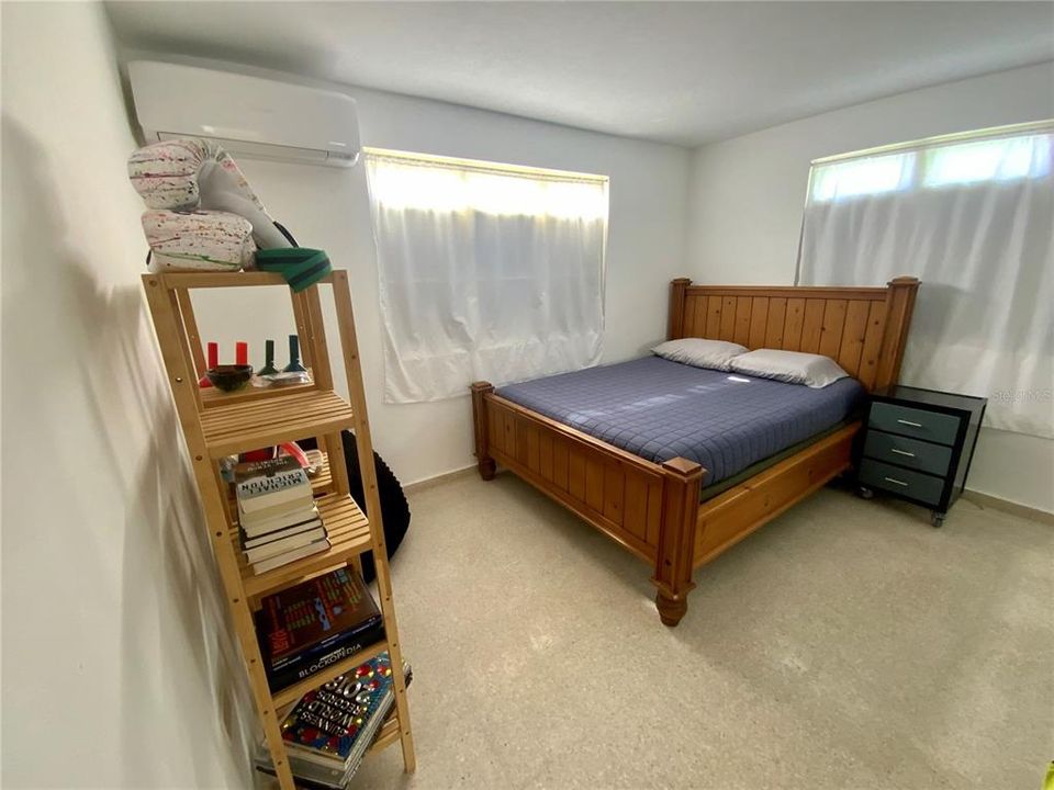 На продажу: $650,000 (4 спален, 2 ванн, 2700 Квадратных фут)