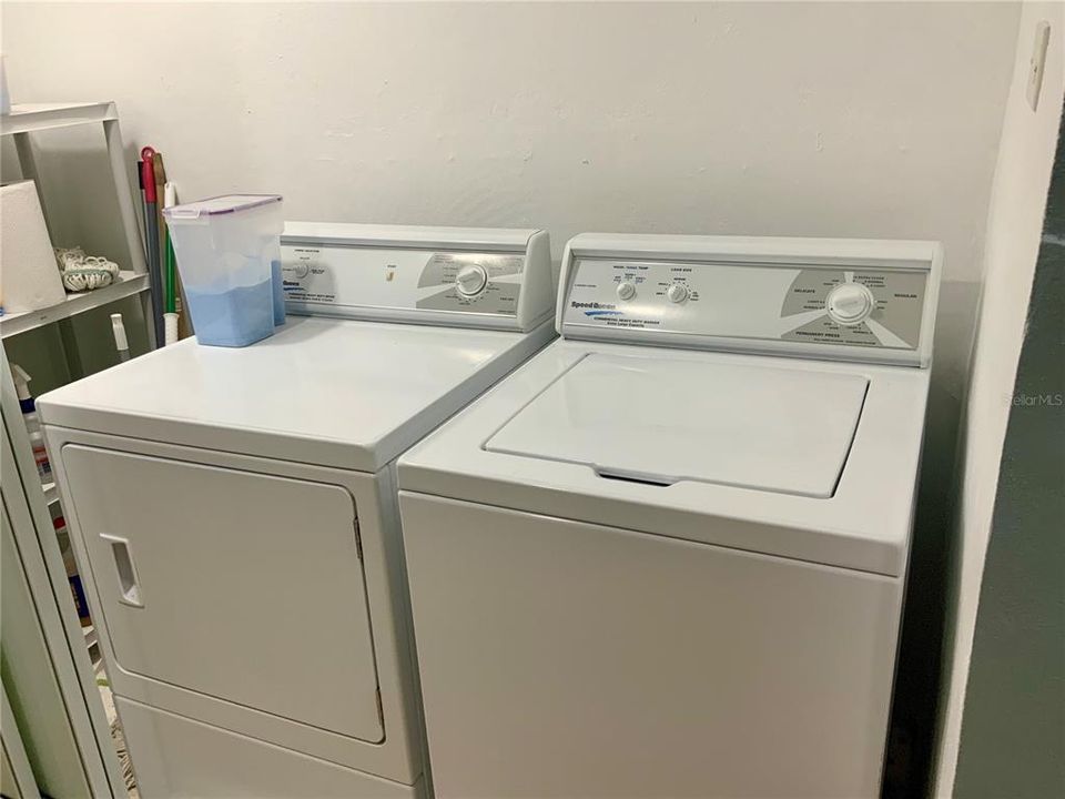 На продажу: $650,000 (4 спален, 2 ванн, 2700 Квадратных фут)