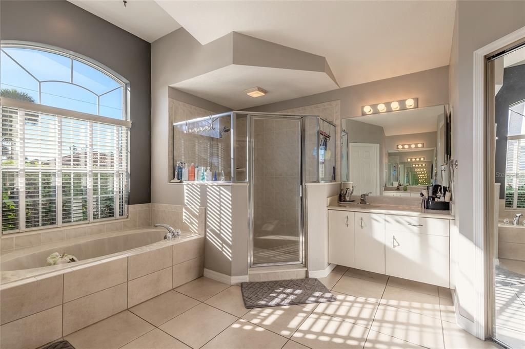 待售: $569,900 (5 贝兹, 3 浴室, 2867 平方英尺)