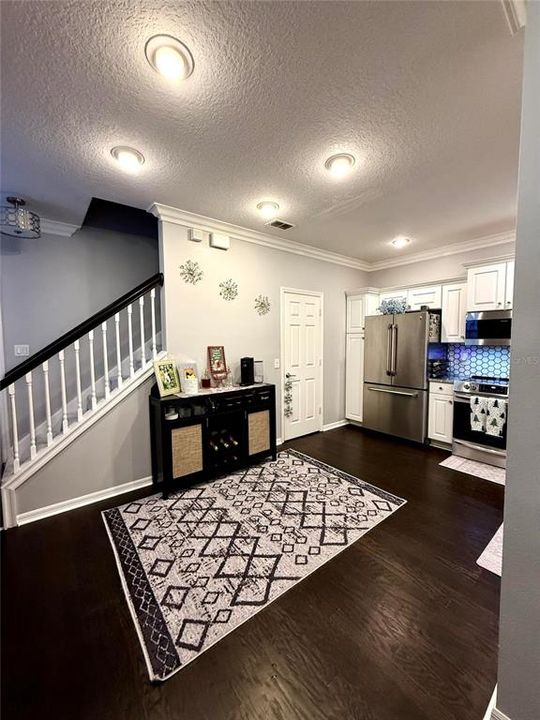 For Sale: $429,900 (3 beds, 2 baths, 1735 Square Feet)