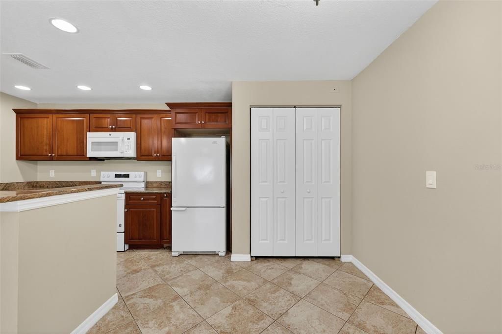 For Sale: $369,900 (3 beds, 2 baths, 1401 Square Feet)