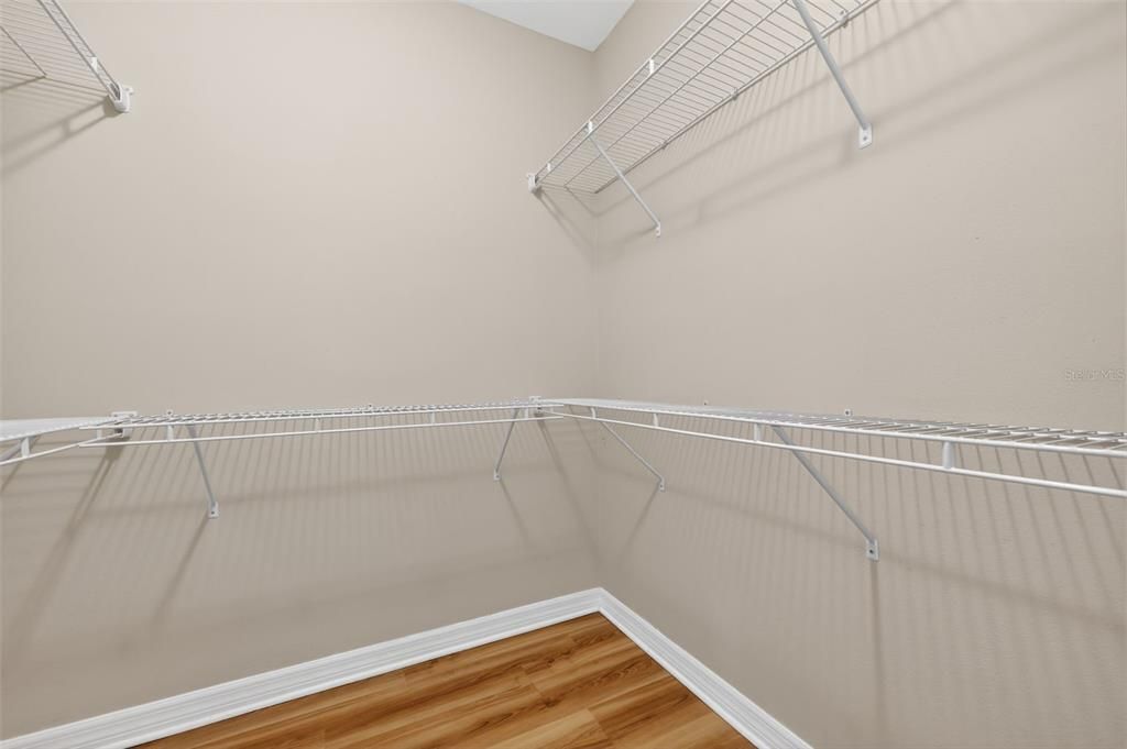 For Sale: $369,900 (3 beds, 2 baths, 1401 Square Feet)