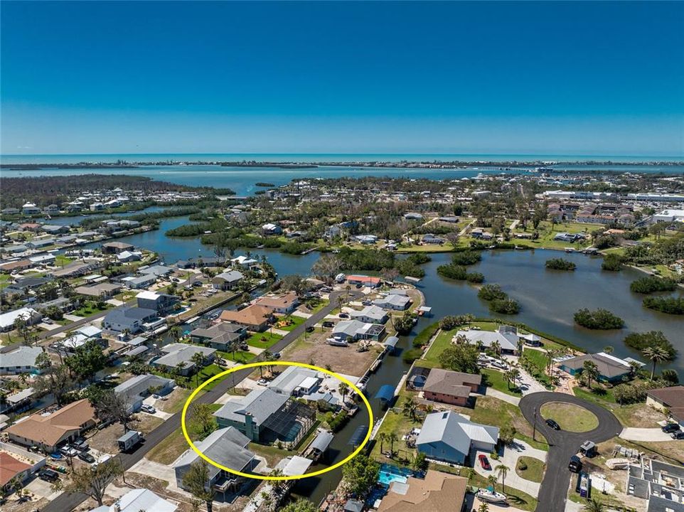 En Venta: $699,000 (4 camas, 3 baños, 2552 Pies cuadrados)