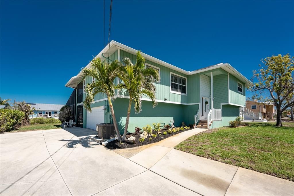 En Venta: $699,000 (4 camas, 3 baños, 2552 Pies cuadrados)