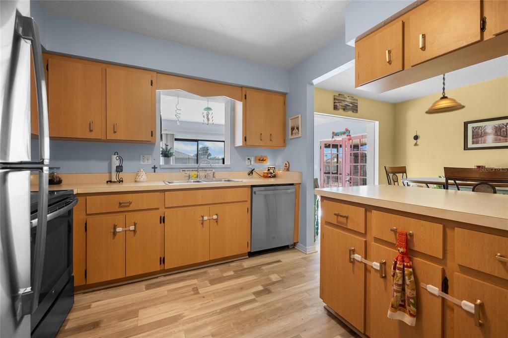 En Venta: $248,000 (2 camas, 2 baños, 1424 Pies cuadrados)