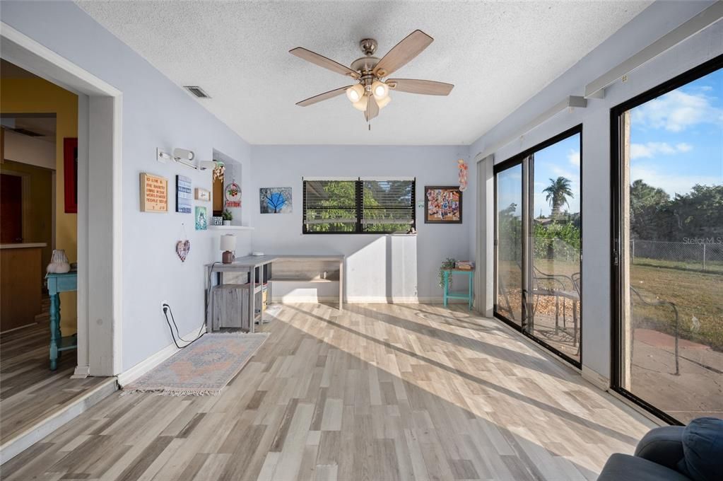 En Venta: $248,000 (2 camas, 2 baños, 1424 Pies cuadrados)