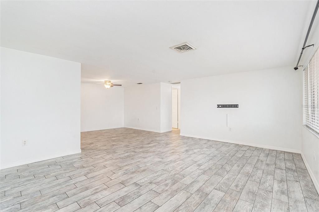 En Venta: $290,000 (2 camas, 2 baños, 1454 Pies cuadrados)