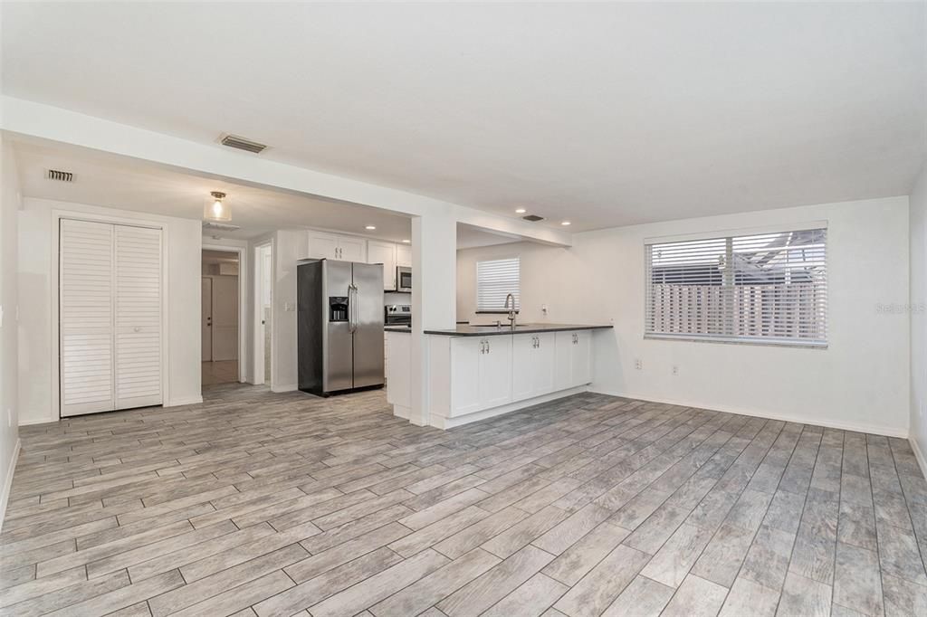 En Venta: $290,000 (2 camas, 2 baños, 1454 Pies cuadrados)