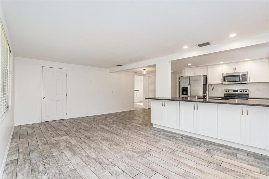 En Venta: $290,000 (2 camas, 2 baños, 1454 Pies cuadrados)