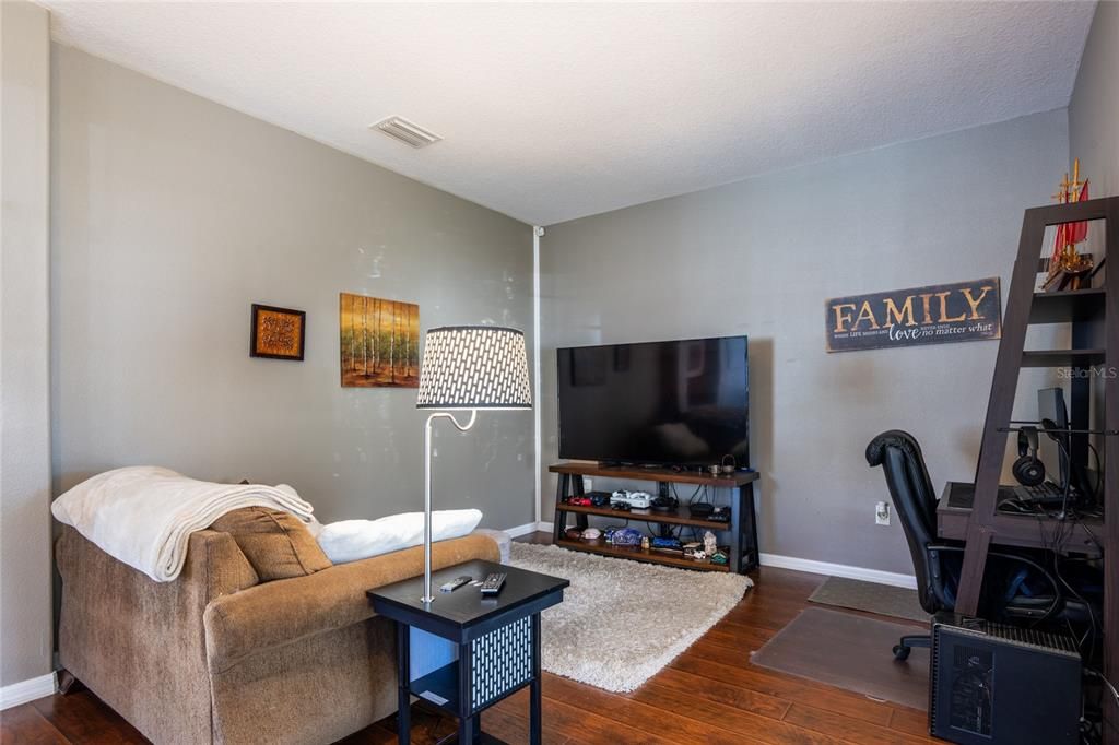 En Venta: $399,000 (5 camas, 4 baños, 2717 Pies cuadrados)