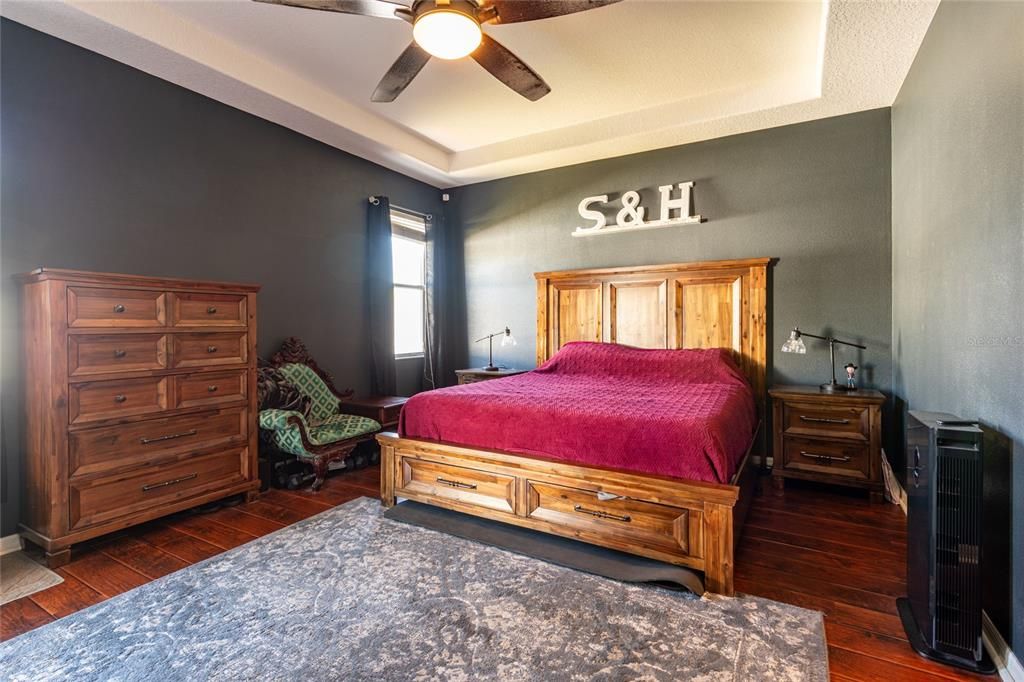 En Venta: $399,000 (5 camas, 4 baños, 2717 Pies cuadrados)