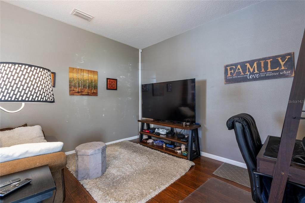 En Venta: $399,000 (5 camas, 4 baños, 2717 Pies cuadrados)