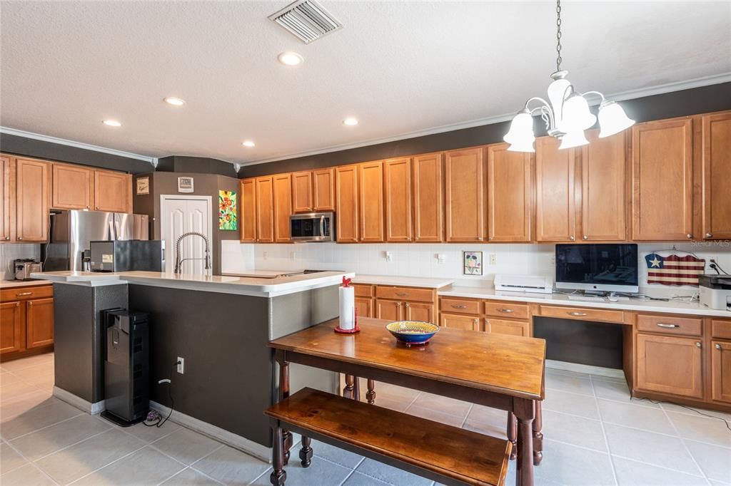 En Venta: $399,000 (5 camas, 4 baños, 2717 Pies cuadrados)