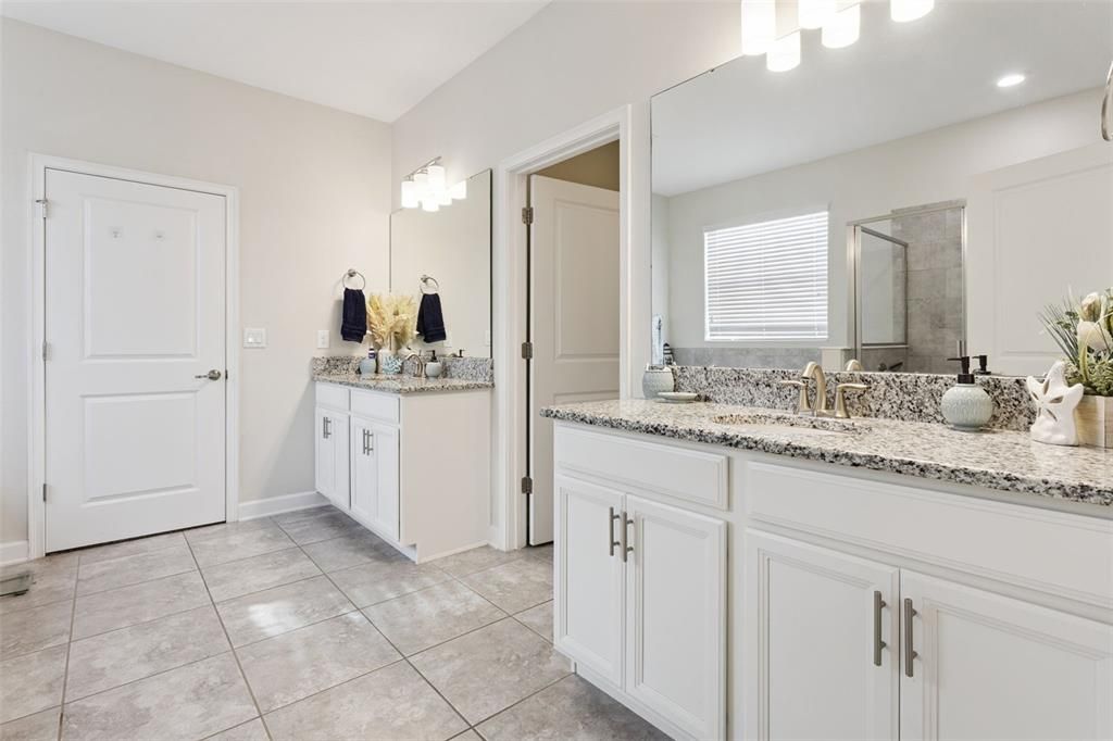 На продажу: $660,000 (4 спален, 3 ванн, 3250 Квадратных фут)