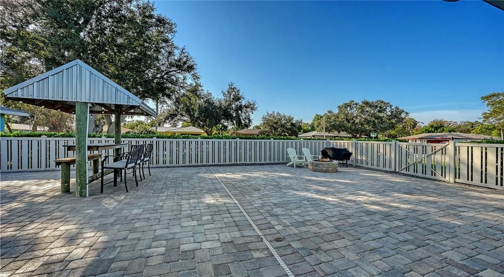 En Venta: $630,000 (3 camas, 2 baños, 1663 Pies cuadrados)