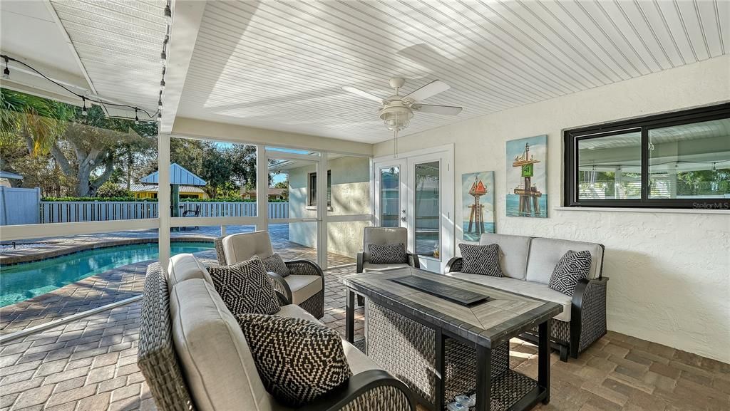 En Venta: $630,000 (3 camas, 2 baños, 1663 Pies cuadrados)